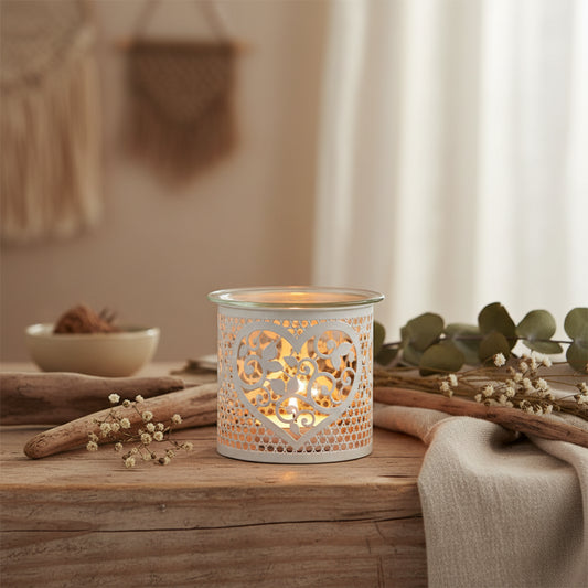 Decorative wax melt burner with heart design 